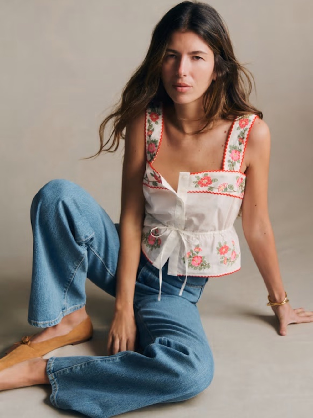 Sézane Nouri White Floral-Embroidered Tank with Coral Trim